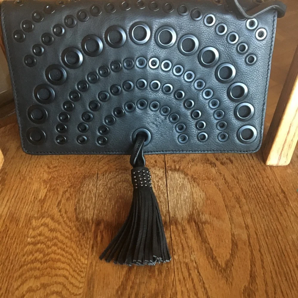 Brand New Linea Pelle Leather Grommet Detail Black Crossbody Bag - Picture 1 of 12